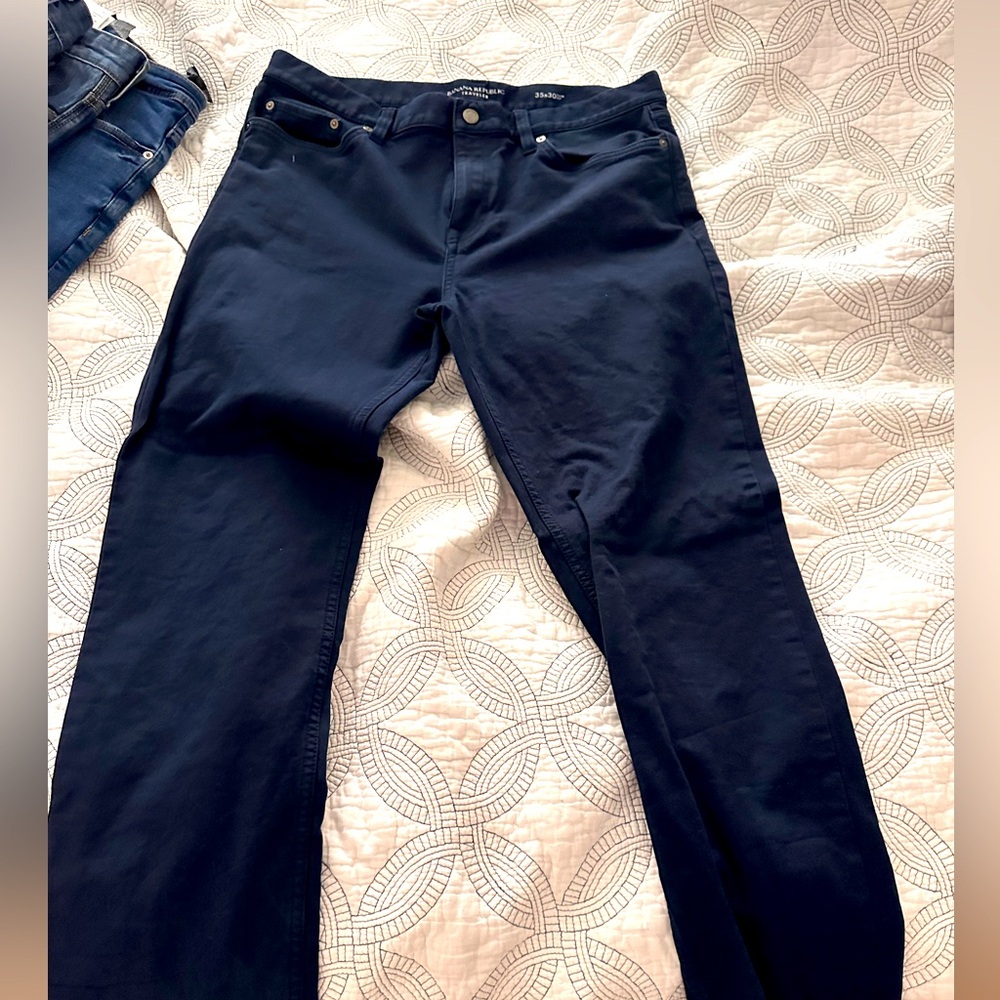 Banana republic traveler pants.